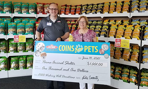 Acme Fresh Market Donates $1,001 to Parma Animal Shelter